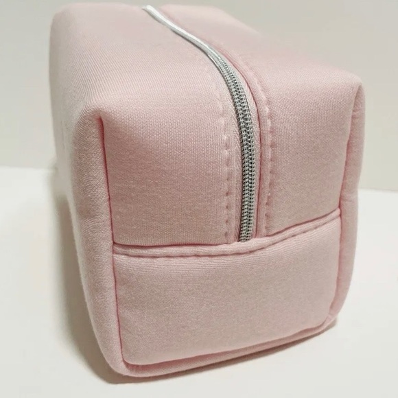 DIOR Baby Pink Makeup Bag - Picture 4 of 6